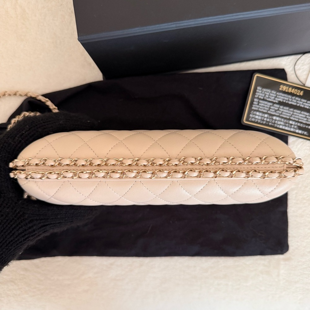 CHANEL Beige Quilted Evening Bag - Picture 8 of 13